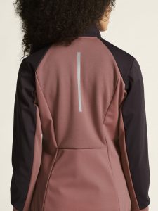 1913683-473499_CORE20Essence20Nordic20Jacket20220W_closeup7
