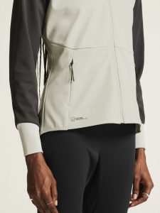 1913683-992214_CORE20Nordic20Training20Jacket20220W_closeup6