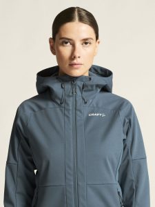 1913685-376000_Core20Backcountry20Hood20Jacket20W_closeup5