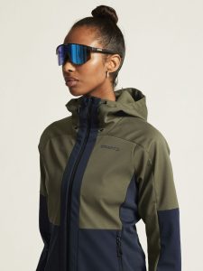1913685-664396_Core20Backcountry20Hood20Jacket20_closeup5