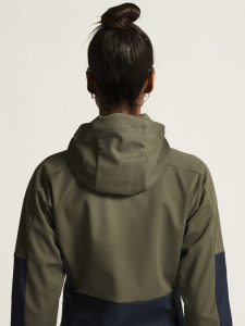 1913685-664396_Core20Backcountry20Hood20Jacket20_closeup7