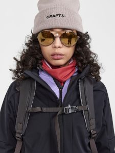 1913685-999000_Core20Backcountry20Hood20Jacket20W_Closeup3