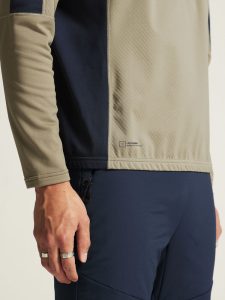 1913690-237396_Adv20Nordic20Race20Warm20HZ20Jersey20M_closeup7