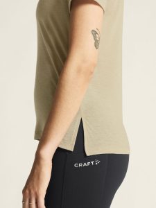 1913722-608200_Wool20SS20Tee20W_closeup7