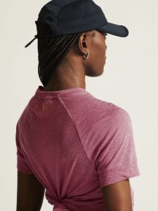 1913722-744200_ADV20Trail20Wool20SS20Tee20W_closeup6