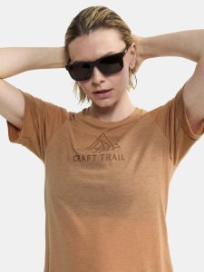 1913722-791200_ADV20Trail20Wool20SS20Tee20W_closeup3