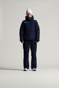 1913725-390000_Evolve20Down20Jacket20W_Closeup1