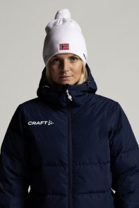 1913725-390000_Evolve20Down20Jacket20W_Closeup4