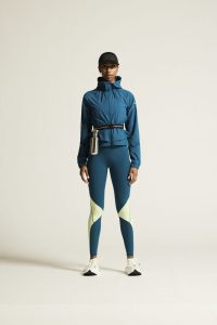 1913740-629507_ADV20Tone20Tights20220W_closeup_060201