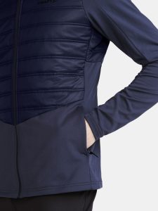 1913743-396000_ADV20Essence20Warm20Jacket20220M_Closeup4