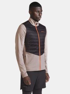 1913743-992230_ADV20Essence20Warm20Jacket20220M_Closeup1