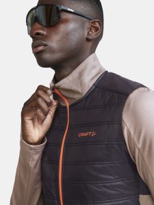 1913743-992230_ADV20Essence20Warm20Jacket20220M_Closeup3