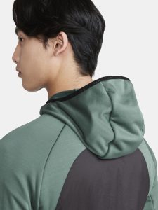 1913764-626999_ADV20Hybrid20Midlayer20M_Closeup3