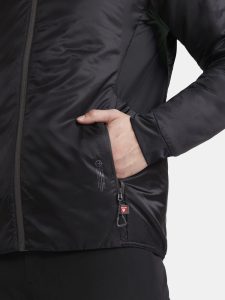 1913804-999000_ADV20Explore20Lightweight20Jacket20M_Closeup3