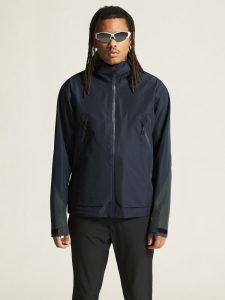 1913806-396000_Adv20Explore20Shell20Jacket20M_closeup4