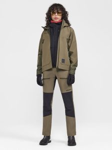 1913807-664000_ADV20Explore20Shell20Jacket20W_Closeup5-EXPLORElogo-outline