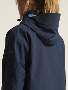 1913809-396000_CORE20Explore20Shell20Jacket20W_closeup5