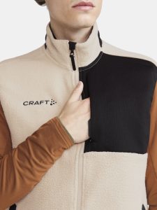 1913810-211999_ADV20Explore20Pile20Fleece20Vest20M_Closeup5