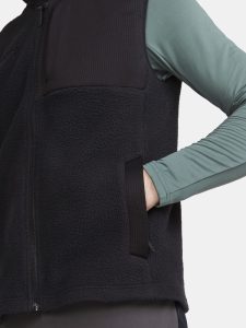 1913810-999000_ADV20Explore20Pile20Fleece20Vest20M_Closeup4