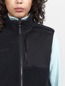 1913811-999000_ADV20Explore20Pile20Fleece20Vest20W_Closeup3