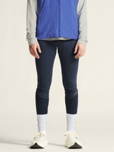 1914114-396000_ADV20Essence20Warm20Wind20Tights20220M_closeup4