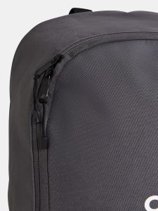 1914378-995000_Squad202.020Backpack2016L_Closeup2