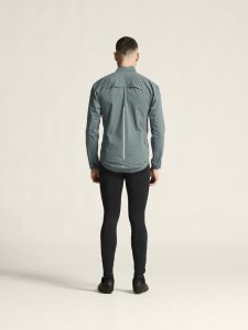 1914539-382000_Adv20Endur20Hydro20Jacket20220M_closeup3