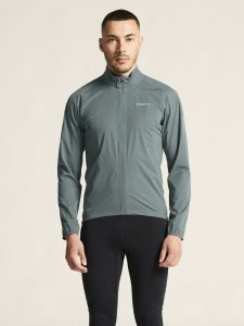 1914539-382000_Adv20Endur20Hydro20Jacket20220M_closeup4