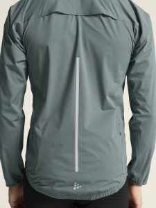 1914539-382000_Adv20Endur20Hydro20Jacket20220M_closeup7