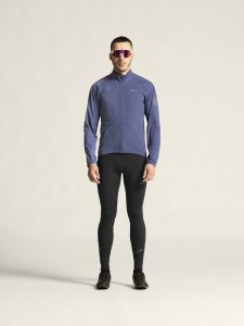1914539-388000_Adv20Endur20Hydro20Jacket20220M_closeup1