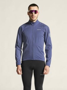 1914539-388000_Adv20Endur20Hydro20Jacket20220M_closeup4