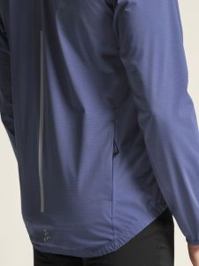 1914539-388000_Adv20Endur20Hydro20Jacket20220M_closeup7