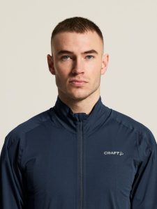 1914539-3960_Endur20Hydro20Jacket20220M_closeup5