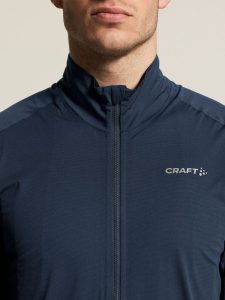 1914539-3960_Endur20Hydro20Jacket20220M_closeup6
