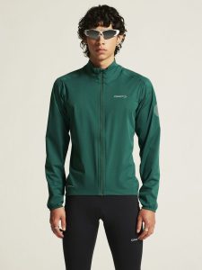 1914539-640000_Adv20Endur20Hydro20Jacket20220M_closeup4