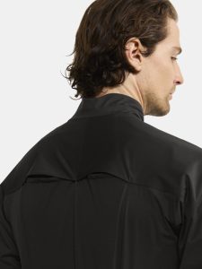 1914539-992000_ADV20Endur20Hydro20Jacket20M_closeup3
