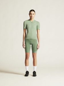 1914541-630000_Adv20Endur20Jersey20W_closeup1