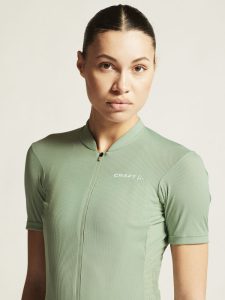 1914541-630000_Adv20Endur20Jersey20W_closeup5