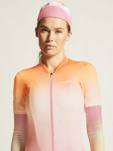 1914542-727007_Adv20Endur20Graphic20Jersey20W_closeup5