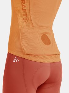 1914544-533000_20Adv20Endur20Singlet20W_closeup3