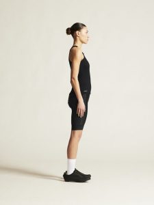 1914544-999000_Adv20Endur20Singlet20W_closeup2