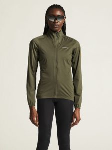 1914545-664000_Adv20Endur20Hydro20Jacket20220W_closeup4