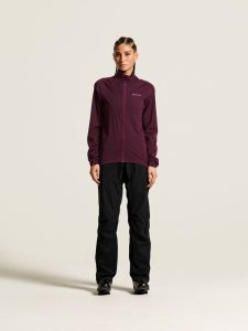 1914545-7750_Endur20Hydro20Jacket20220W_closeup1