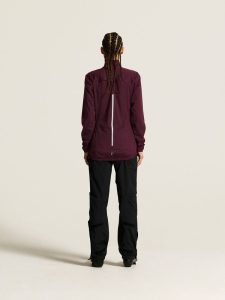 1914545-7750_Endur20Hydro20Jacket20220W_closeup3
