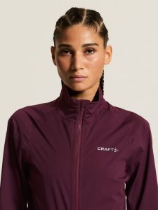 1914545-7750_Endur20Hydro20Jacket20220W_closeup5
