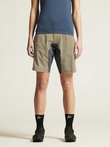 1914566-237985_Adv20Offroad20XT20Shorts20W20Pad20W_closeup4