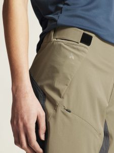 1914566-237985_Adv20Offroad20XT20Shorts20W20Pad20W_closeup7