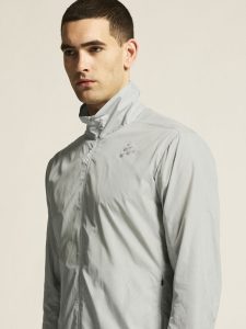 1914583-922000_PRO20Hypervent20Jacket20220M_closeup5