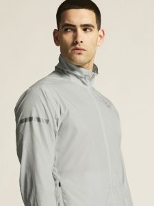 1914583-922000_PRO20Hypervent20Jacket20220M_closeup6