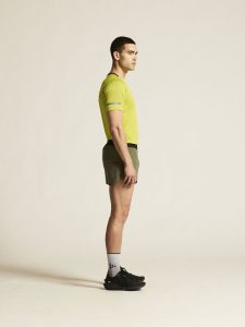 1914586-664000_PRO20Hypervent20Split20Shorts20220M_closeup2